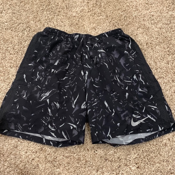 nike mid thigh shorts